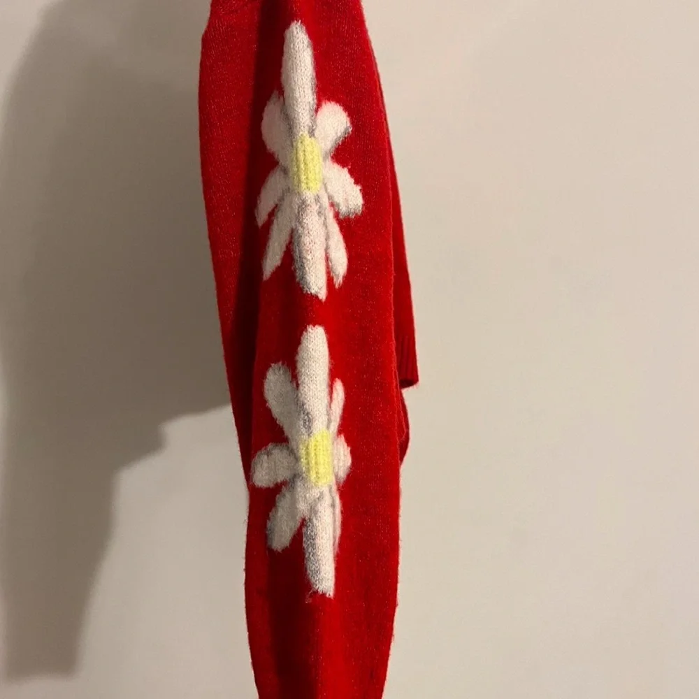 Red Floral Zip-Up Sweater - Picture 4 of 7